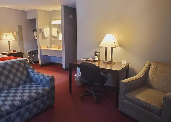 Blackstone Lodge And Suites